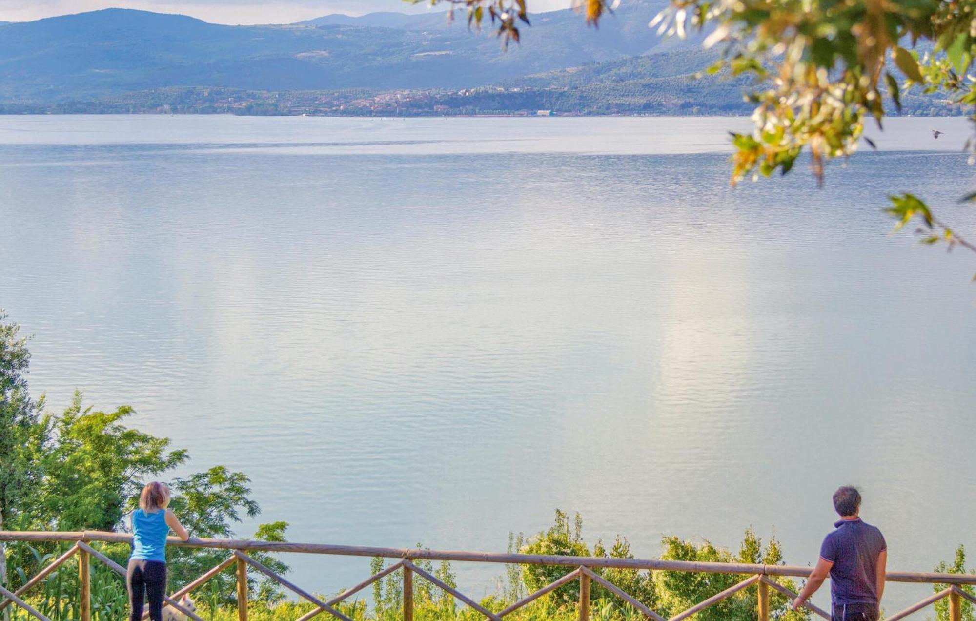 Lovely Apartment In Tuoro Sul Trasimeno With Wifi Exterior foto